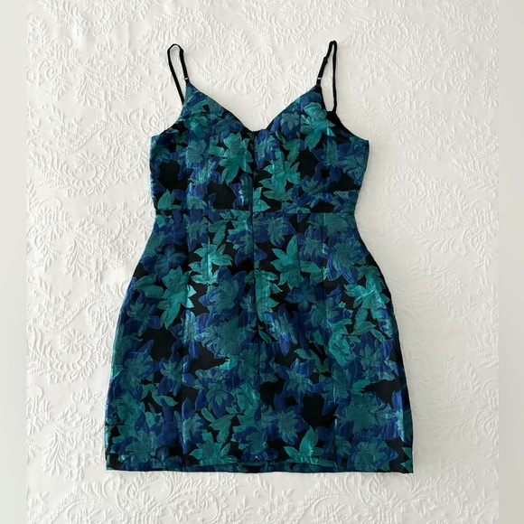 NWOT Lulus Ready for Festivities Blue Multi Floral Jacquard Mini Dress Medium - Picture 5 of 9